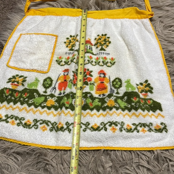 Vintage Apron - Picture 4 of 9